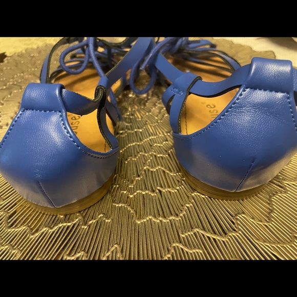 CLEARANCE NWOB DOLLHOUSE  SANDALS WOMNE’S  SIZE 7 1/2 - Picture 14 of 16